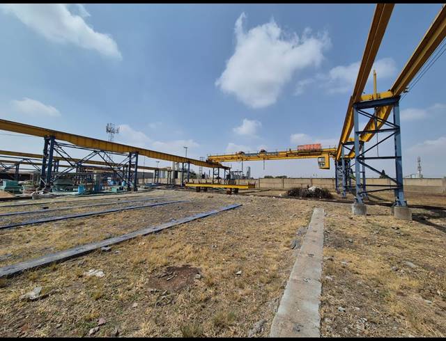 1,640M² WAREHOUSE TO LET IN ROODEKOP